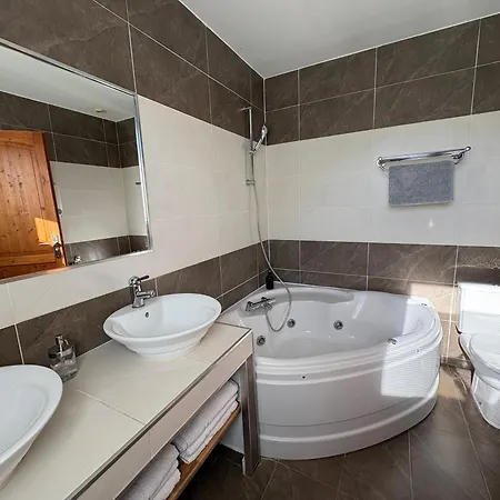 Le Patio34 Bed & Breakfast Laverune