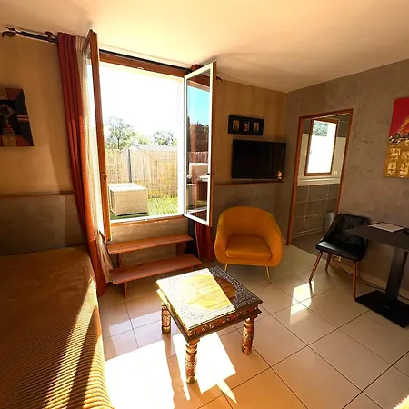 Le Patio34 Bed & Breakfast 3*