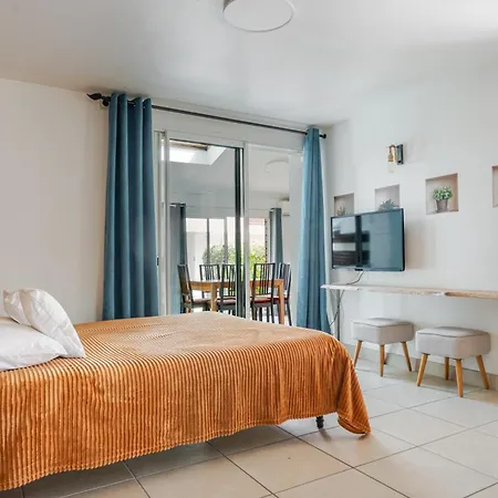 Le Patio34 Bed & Breakfast 4*
