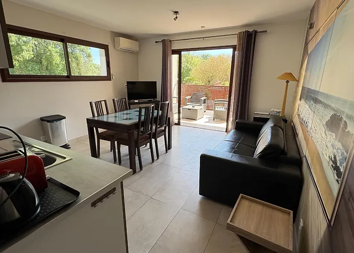 Le Patio34 Bed and Breakfast 4*